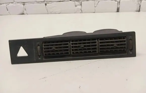 Volkswagen Transporter - Caravelle T4 Dash center air vent grill 7D0819709