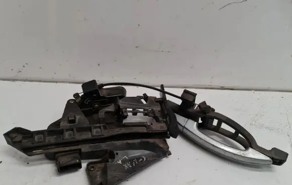 Ford Focus C-MAX Front door lock 240007508