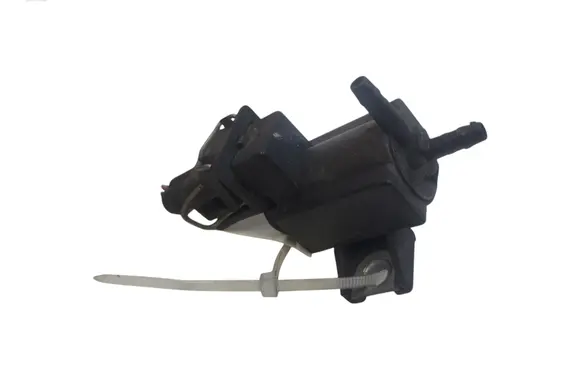 Toyota Auris 150 Turbo solenoid valve 258600R010