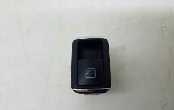 Mercedes-Benz C W204 Electric window control switch A2048700451