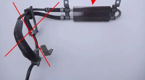Infiniti Q70 Y51 Engine oil radiator 