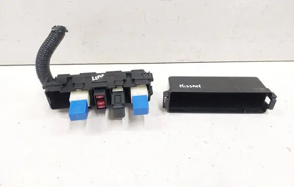 Nissan Leaf I (ZE0) Fuse box set 3NF0B