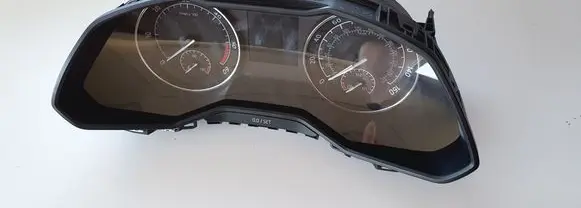 Skoda Superb B8 (3V) Speedometer (instrument cluster)