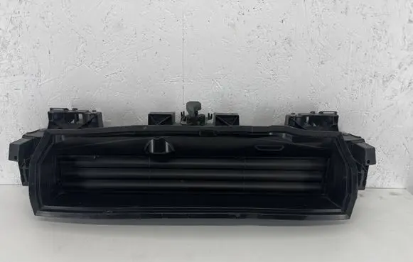 Audi Q8 e-tron Radiator trim 4KE890067B 4KE121223