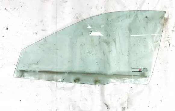 Volvo S40, V40 Front door window glass four-door