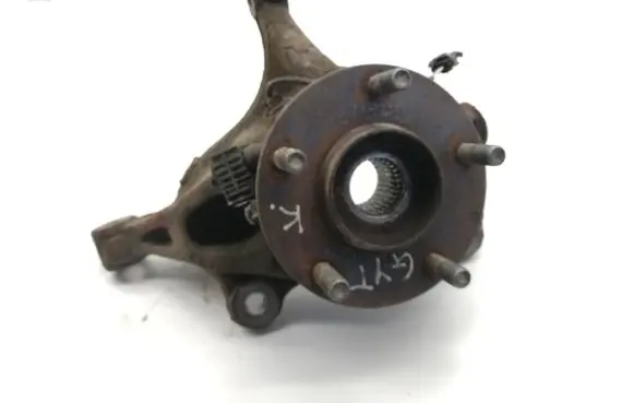Mazda 3 II Front wheel hub