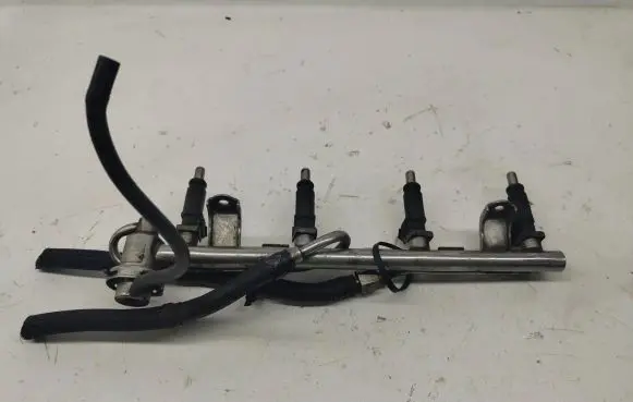 Audi A4 S4 B6 8E 8H Fuel main line pipe 058133681