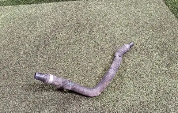 Renault Trafic III (X82) Engine coolant pipe/hose 924000404R
