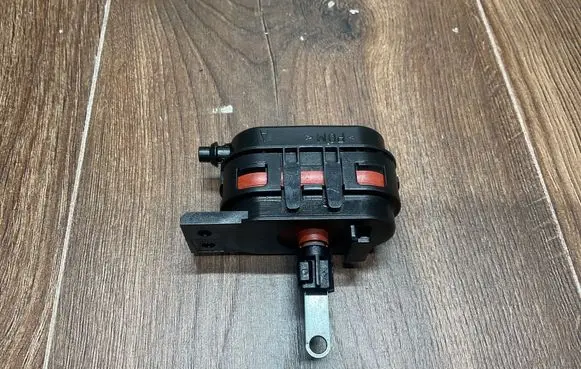 Mercedes-Benz SL R129 Heater blower fan relay A0018001075 9062600642