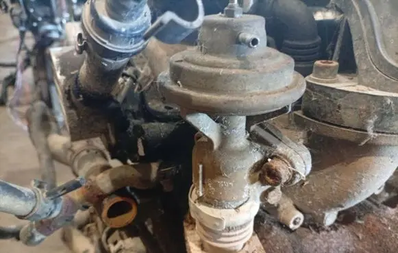 Volkswagen Golf IV EGR valve
