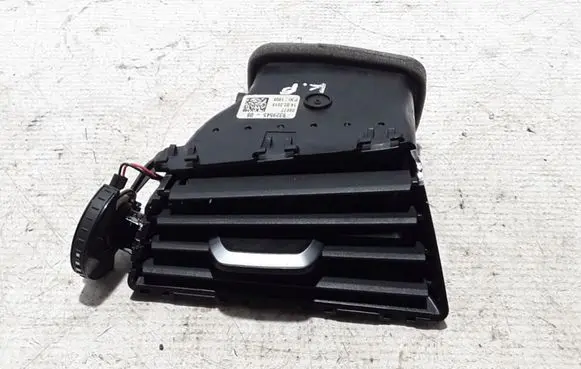 BMW 5 G30 G31 Dashboard side air vent grill/cover trim 9329545