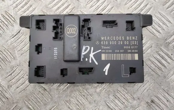 Mercedes-Benz Vito Viano W639 Door control unit/module A6399002900