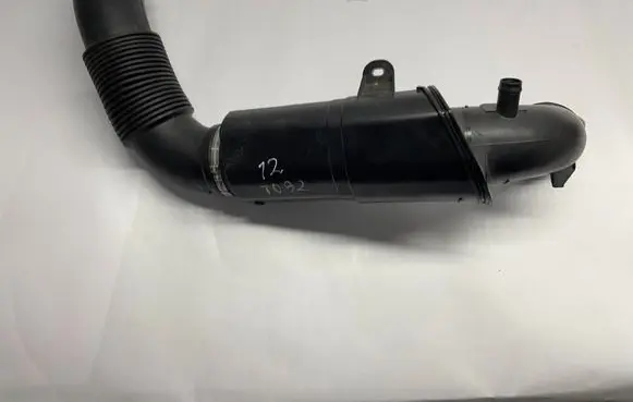 BMW 2 F45 Air intake duct part 7619268