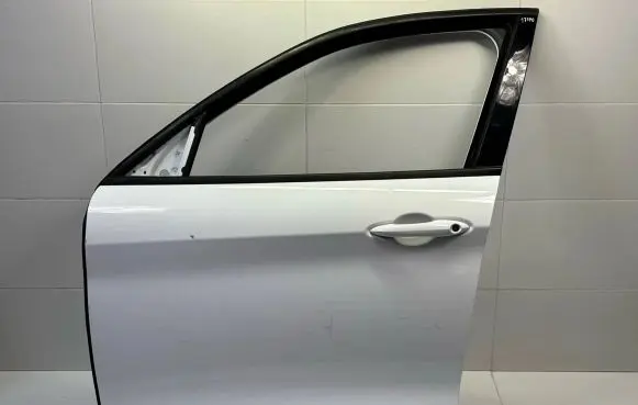 Alfa Romeo Stelvio Front door