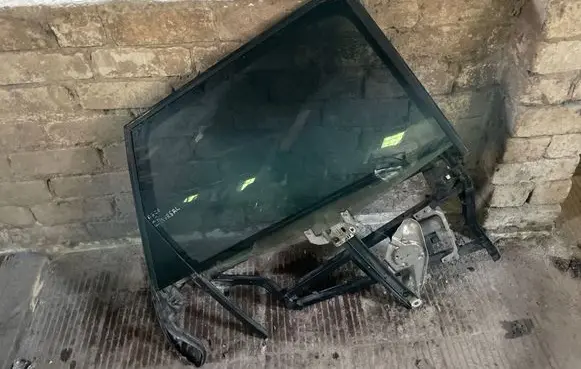 Audi A6 S6 C5 4B Rear door window regulator with motor A3C5