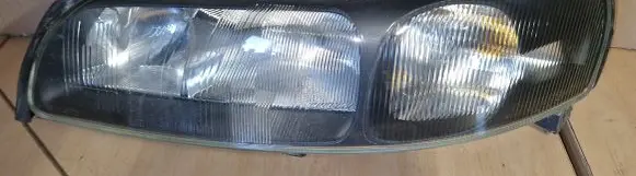 Volvo V70 Headlight/headlamp 8693567