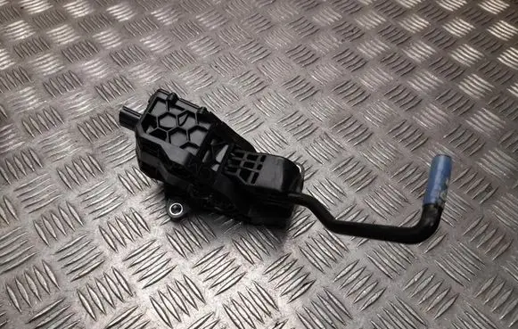 Lexus ES VII XZ10 Accelerator throttle pedal 7811033171
