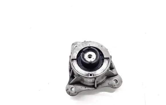 Mercedes-Benz Vito Viano W447 Engine mount bracket A4472410213