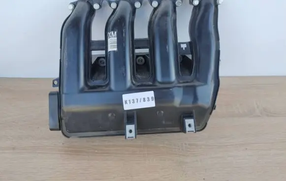 BMW 5 E60 E61 Intake manifold 7795393