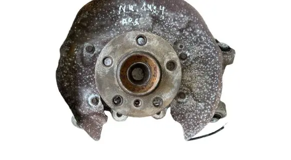 Rear wheel hub spindle/knuckle