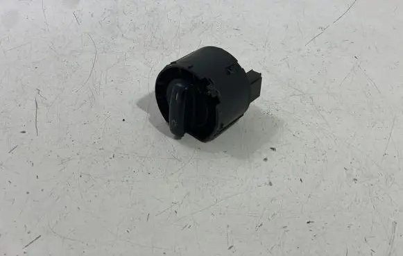 Volkswagen Golf IV Light switch