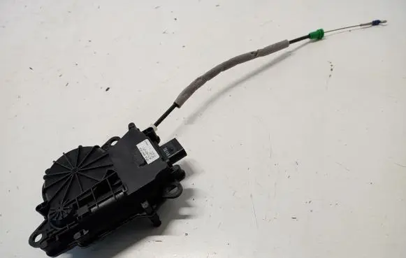 Land Rover Range Rover L405 Tailgate exterior lock CPLA-404C10-CA