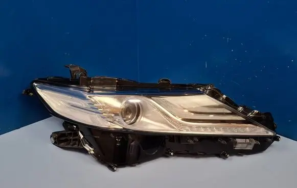 Toyota Camry VIII XV70 Headlight/headlamp 8114533E12