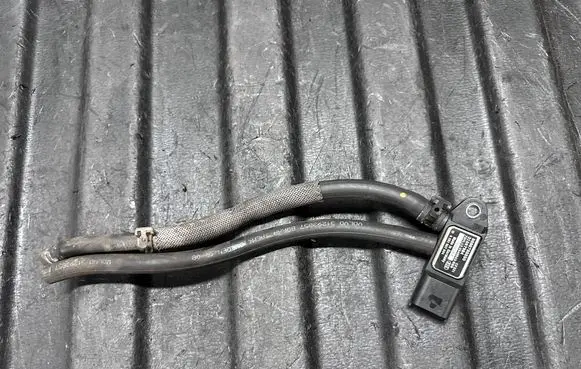Volvo S90, V90 Exhaust gas pressure sensor 31697984 8888788850 0281007504
