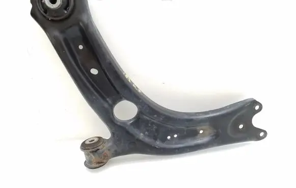 Volkswagen Touran III Front lower control arm/wishbone