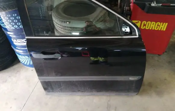 Volvo XC90 Front door