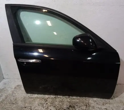 Alfa Romeo 159 Front door