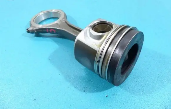 Piston
