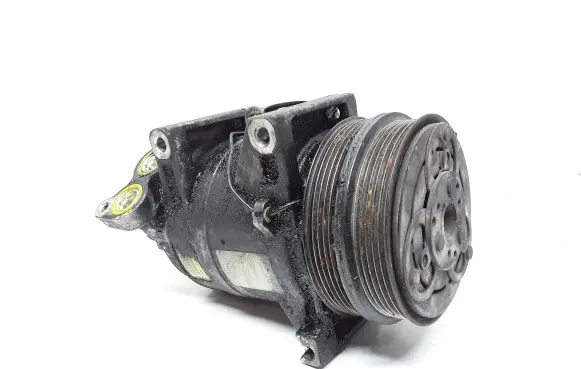 Volvo V50 Air conditioning (A/C) compressor (pump) 30780330
