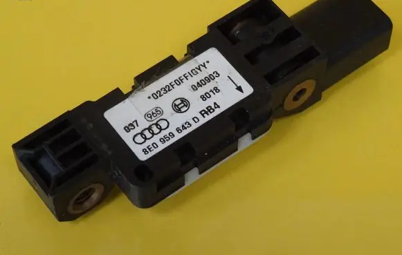 Audi A4 S4 B6 8E 8H Airbag deployment crash/impact sensor 8E0959643D