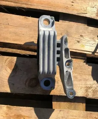 Ford Kuga III Engine mount vacuum valve LX637M121AC