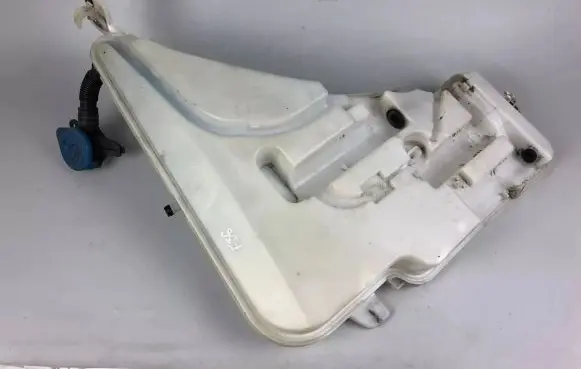Windshield washer fluid reservoir/tank