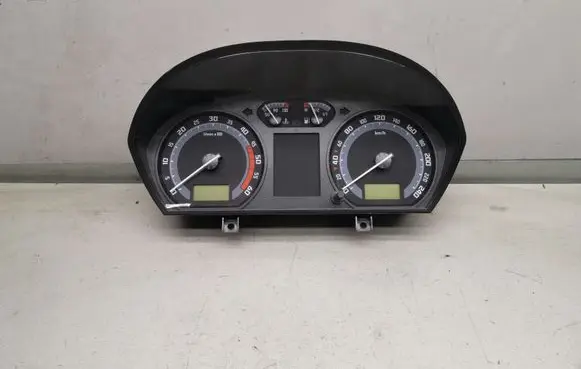 Skoda Fabia Mk1 (6Y) Speedometer (instrument cluster) 6Y0920882E