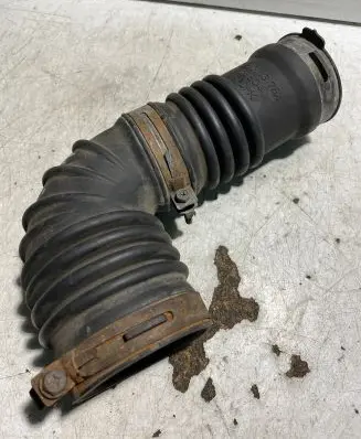 Mazda 6 Air intake hose/pipe R2AA1376X K3804