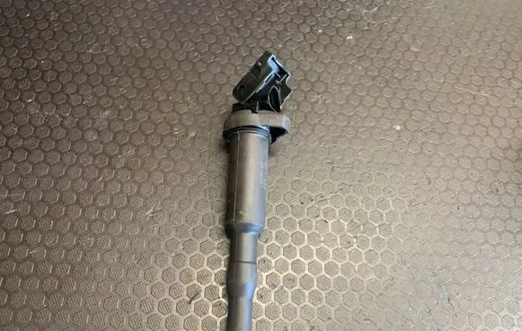 BMW 3 E90 E91 High voltage ignition coil 0221504464