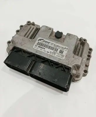 Alfa Romeo Mito Engine control unit/module 51854163H 1039S33351 0261S04409