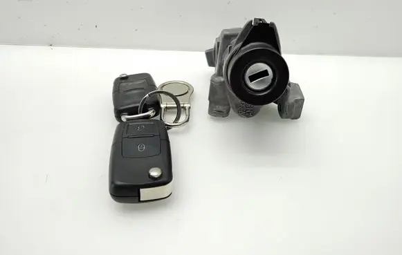 Volkswagen Transporter - Caravelle T5 Ignition lock 4B0905851B BK704160200