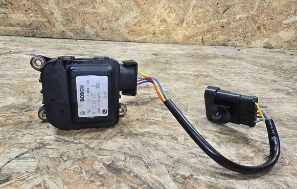 Maserati Coupe A/C air flow flap actuator/motor 110903 0132801130
