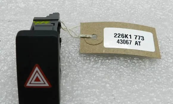 Toyota Avensis T270 Light switch 8433205080