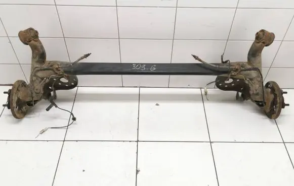 Toyota iQ Rear axle beam 