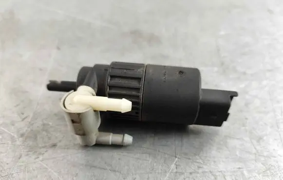 Nissan Terrano Windscreen/windshield washer pump 8200194414