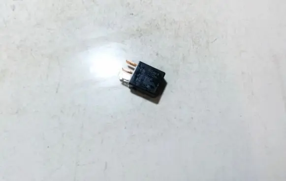 Toyota Previa (XR30, XR40) II Other relay 9098702012 1567000870