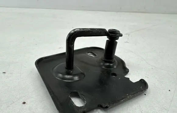 Audi A3 8Y Engine bonnet/hood lock/latch loop/hook 81A823185A