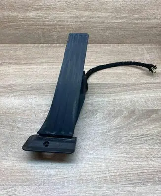 BMW 5 F10 F11 Accelerator throttle pedal 6788632 25916010 WITHPLUG