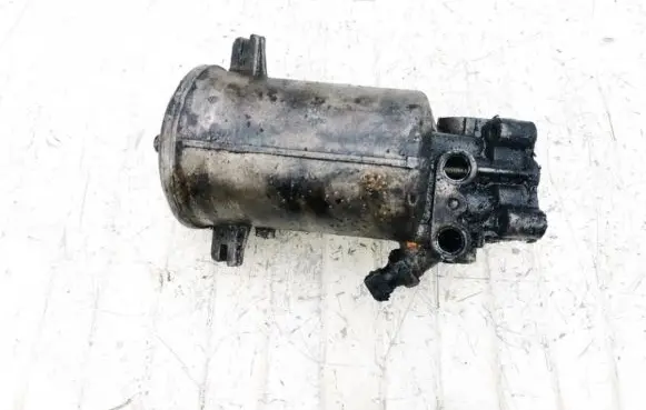 BMW 5 E39 Oil filter cover 2243259