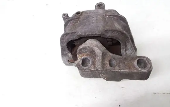 Skoda Octavia Mk2 (1Z) Engine mount bracket 1K0199262AS